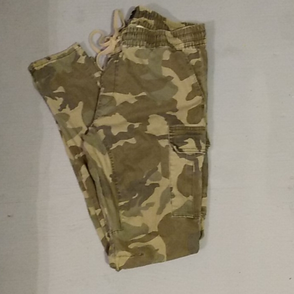 PacSun Pants - Camo pants